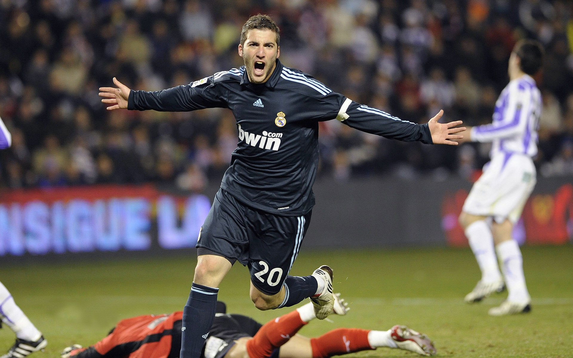 开云体育下载-阿劳霍，多特蒙德钢铁防线前，亚特兰大的无解叹息